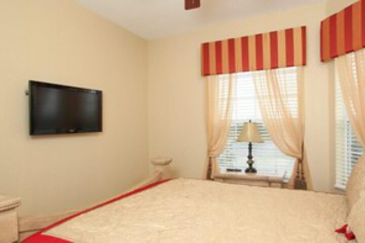 Room 27 of 37