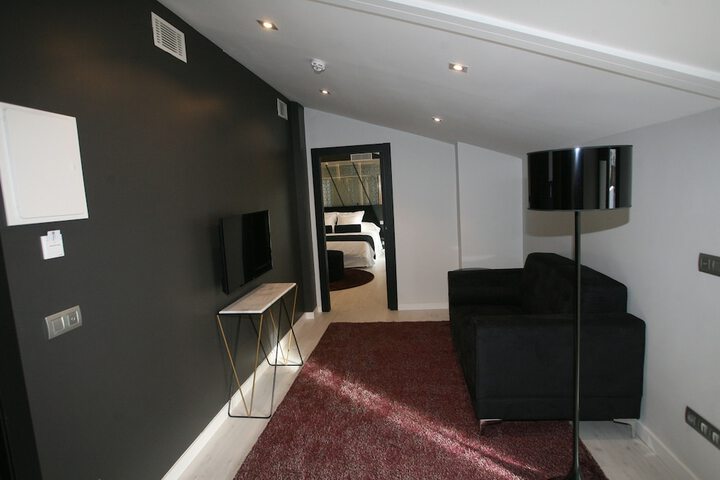 Room 14 of 35