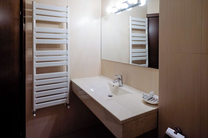 Room 125 of 169