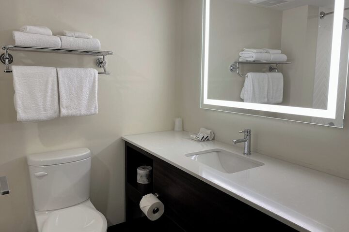 Room 30 of 62
