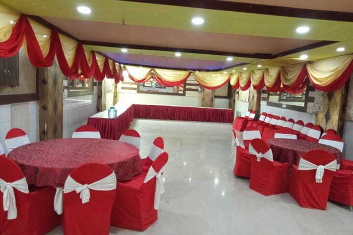 Ballroom/Hall 59 of 77