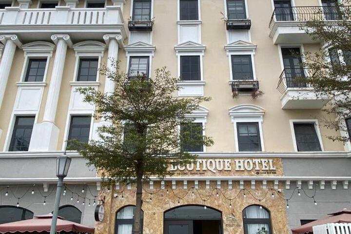 Hotel 6 of 23