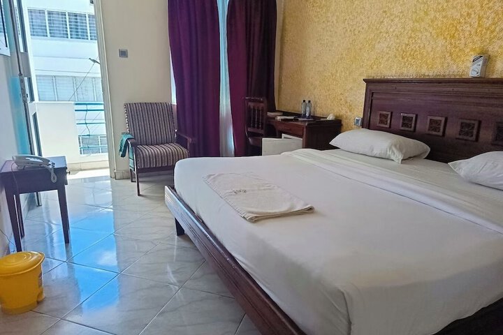 Room 17 of 43
