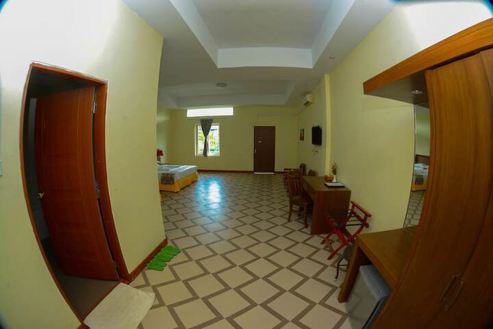 Room 18 of 50