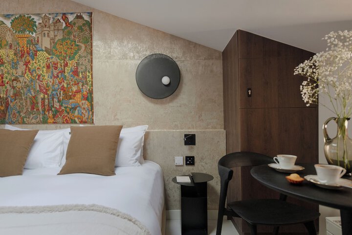 Room 18 of 73
