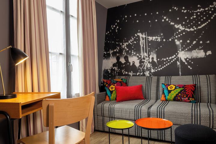 Room 54 of 92