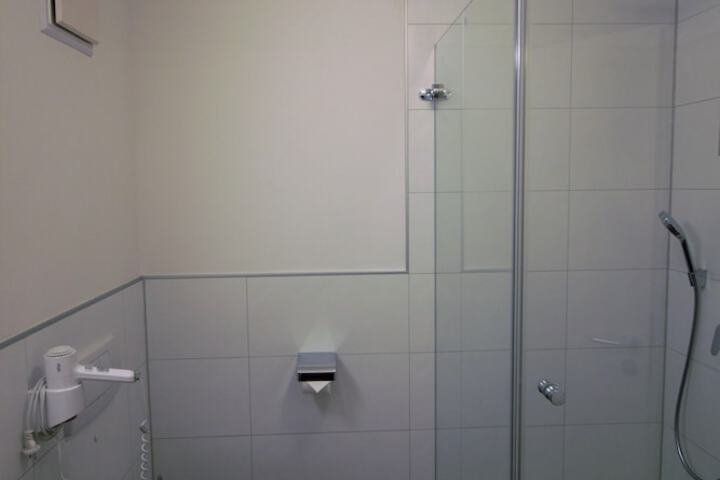 Room 11 of 23