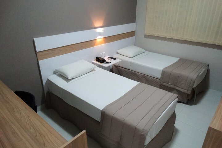 Room 17 of 49