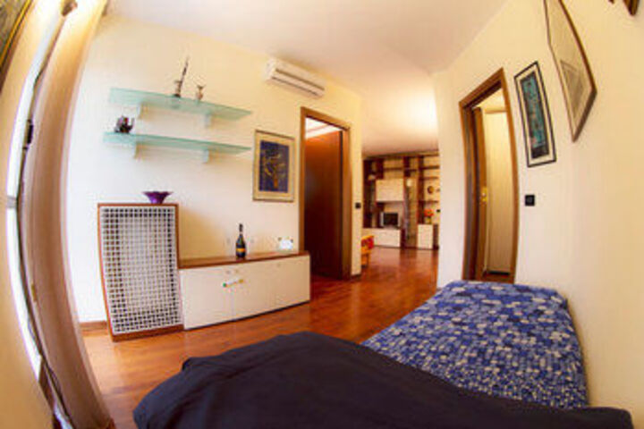 Room 147 of 320
