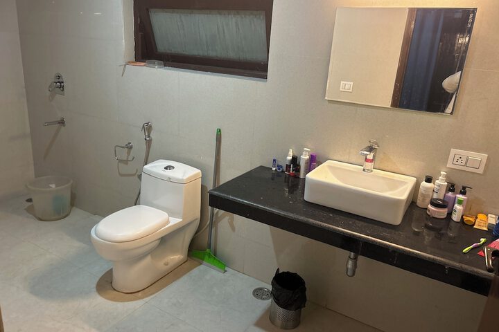 Room 20 of 34