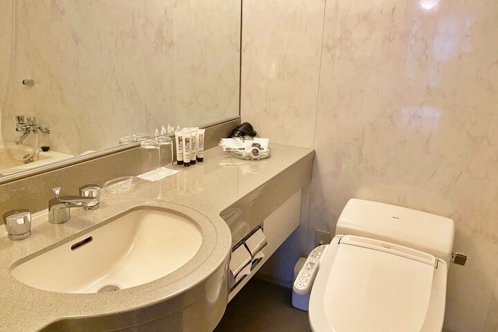 Room 30 of 121