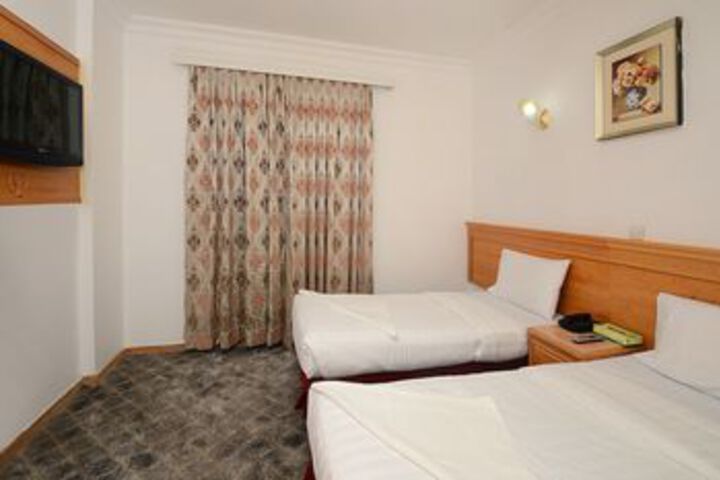 Room 15 of 21