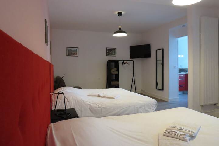 Room 34 of 92