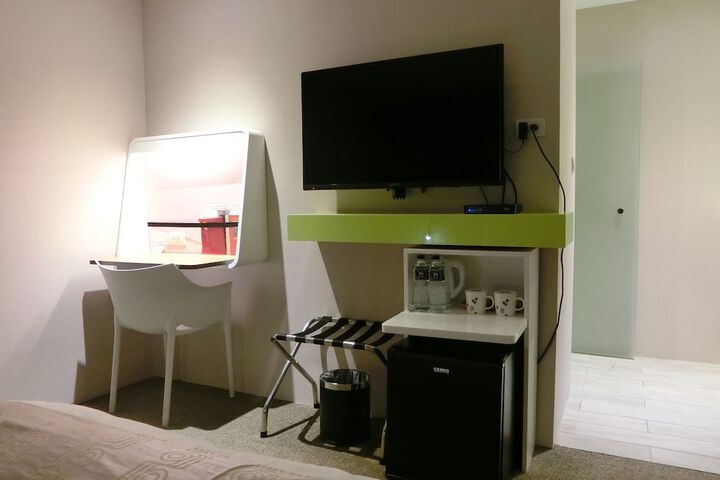 Room 26 of 46