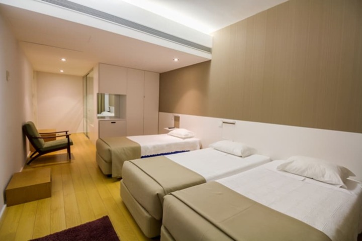 Room 17 of 38