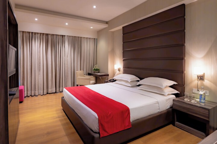 Room 2 of 43