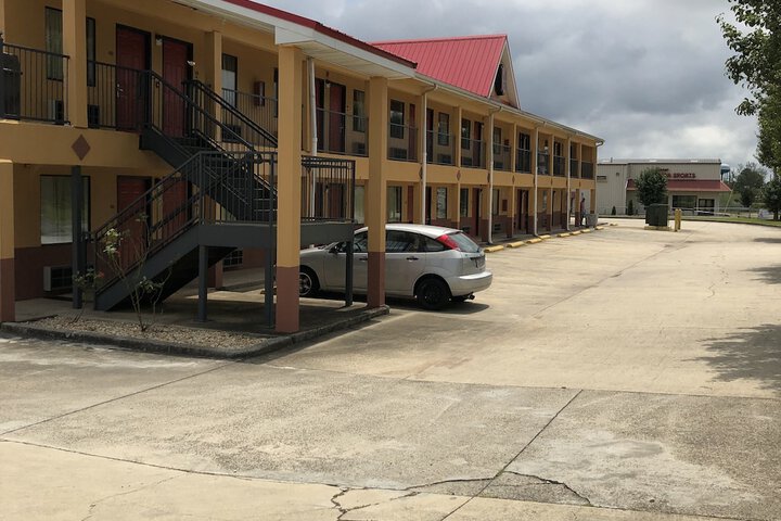 Property Grounds 21 of 27