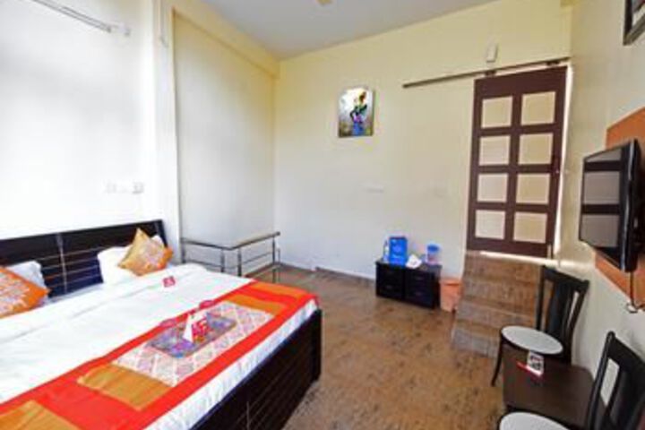Room 16 of 25