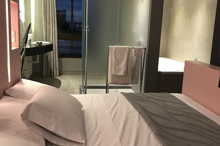 Room 20 of 118