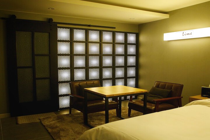 Room 23 of 46
