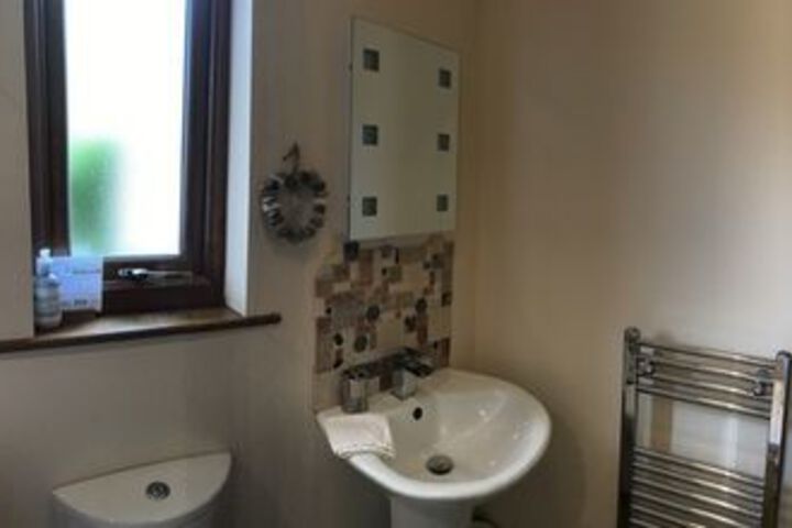 Room 3 of 27