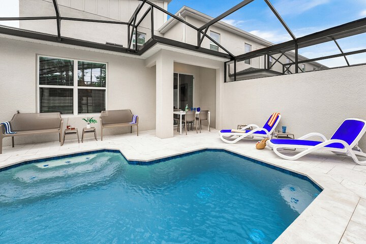 Private pool