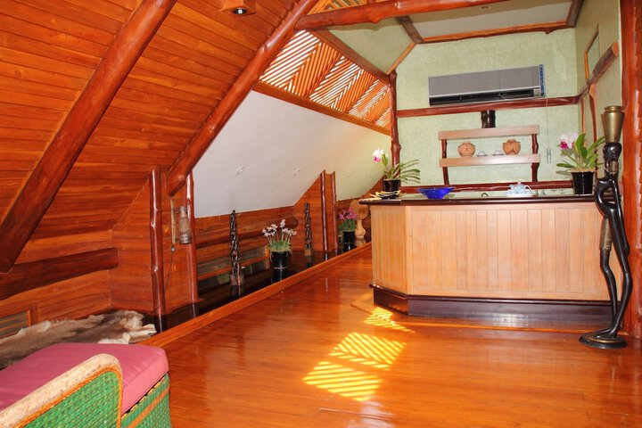Hotel Interior 4 of 161