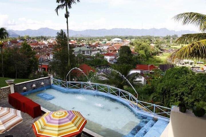 Hotel Pool