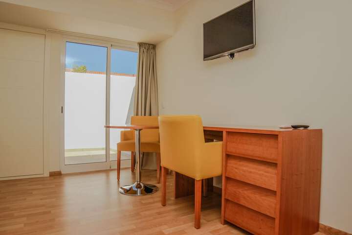 Room 25 of 47