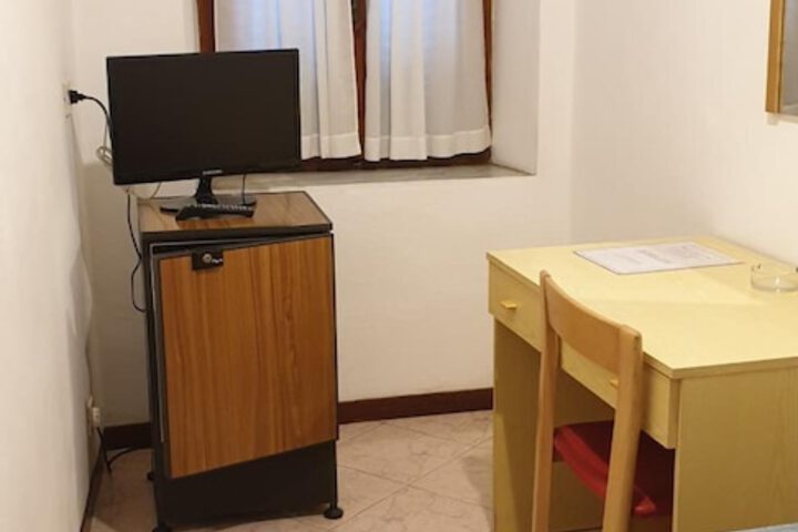 Room 19 of 59