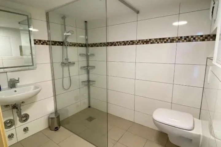 Room 3 of 3