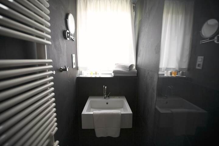 Room 55 of 97