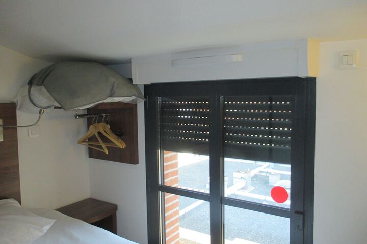 Room 13 of 62