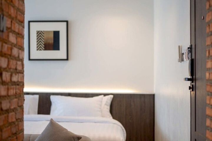 Room 15 of 51