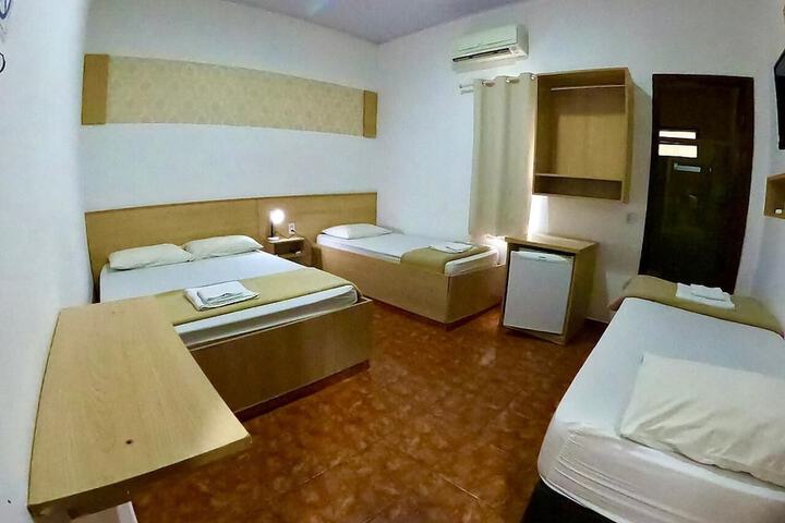 Room 7 of 13