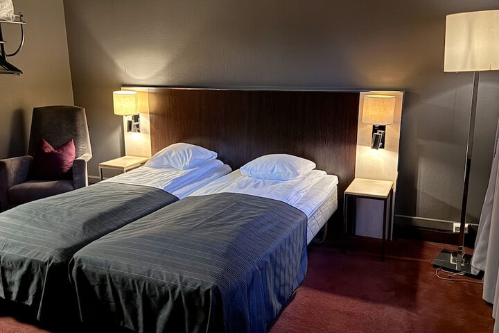 Room 40 of 93
