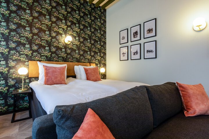 Room 45 of 97