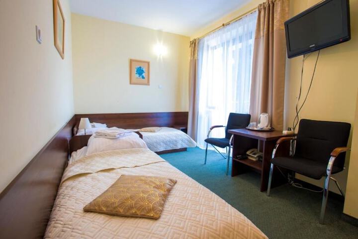 Room 5 of 73