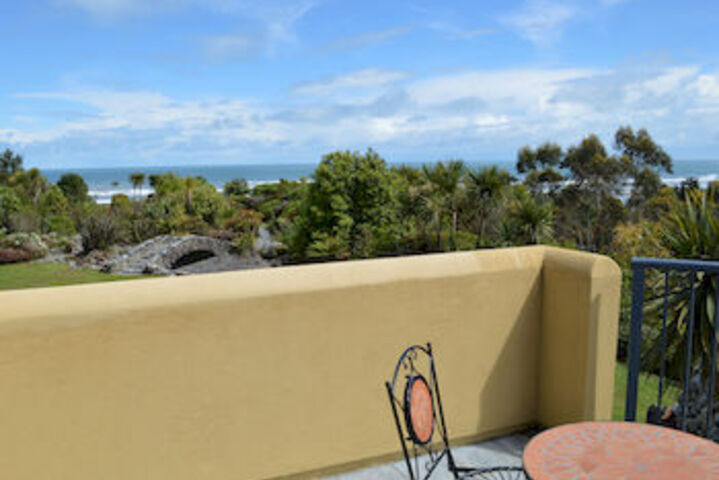 Terrace/Patio 8 of 58