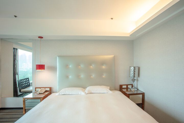 Room 17 of 74