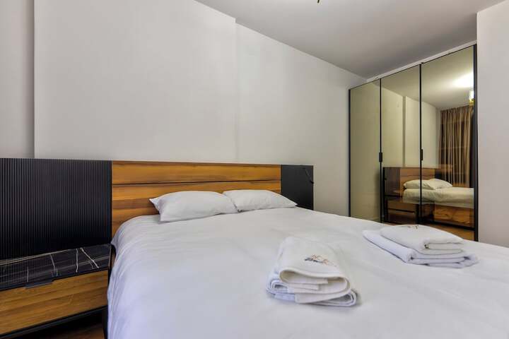 Room 15 of 53