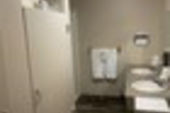 Room 71 of 168