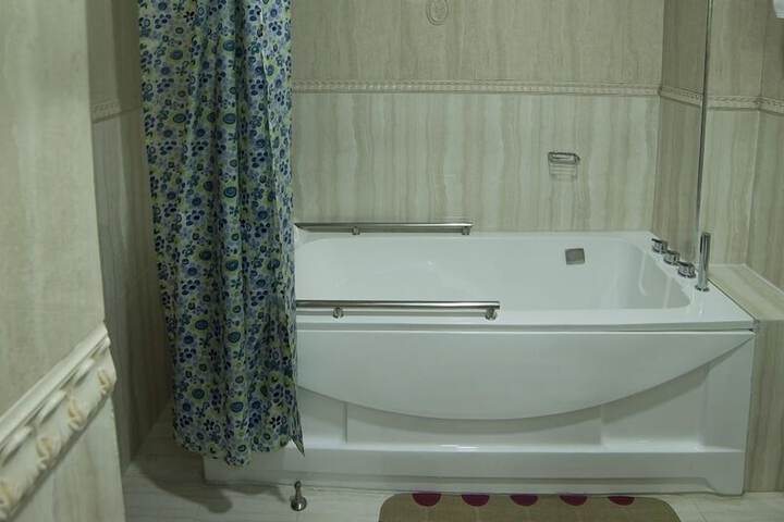 Room 11 of 21
