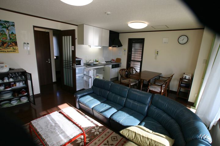 Room 11 of 36