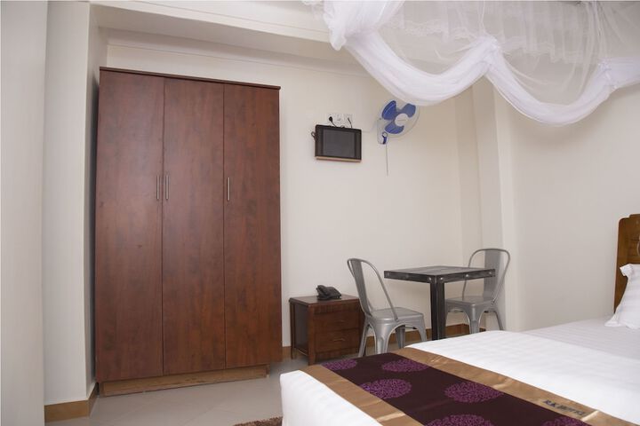Room 3 of 24