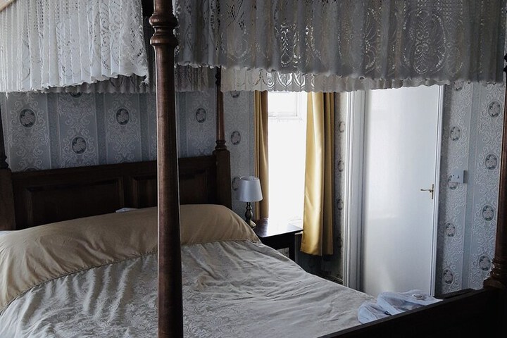 Room 18 of 45