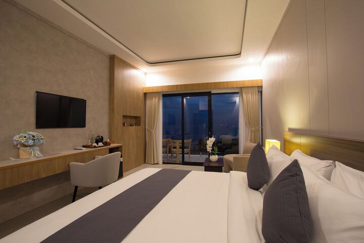 Room 5 of 26
