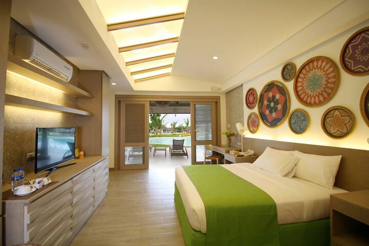 Room 6 of 68