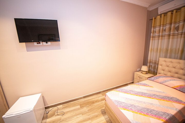 Room 17 of 41
