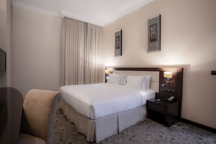 Room 8 of 46